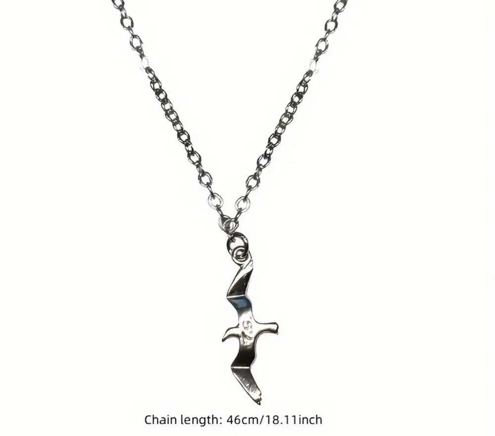 Silvery Seagull Fashion Pendant Necklace